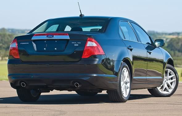 Ford Fusion Preto
