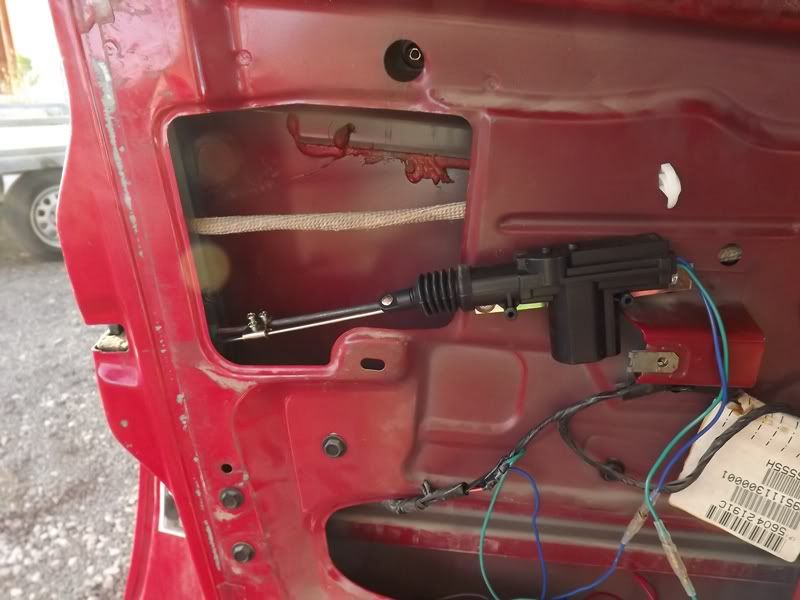 Replacing lock actuator jeep grand cherokee #1