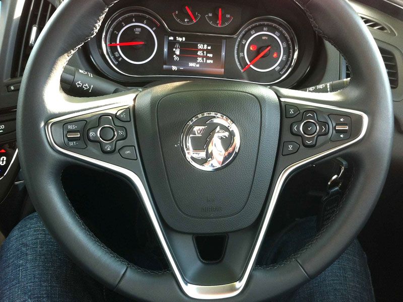 [Image: Vauxhall-Insignia-Multifuncition-Steerin...fnjyiz.jpg]