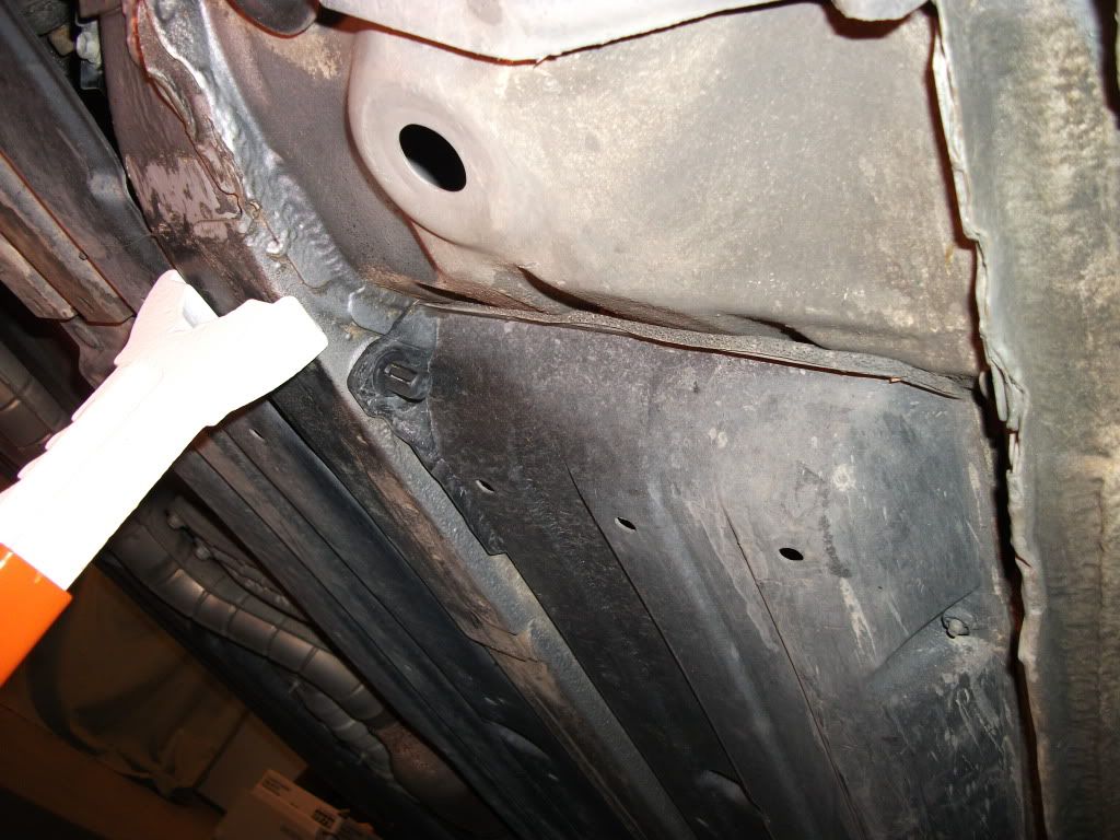 FAQ How to lift an IS300 with a jack and 4 jackstands Lexus IS Forum