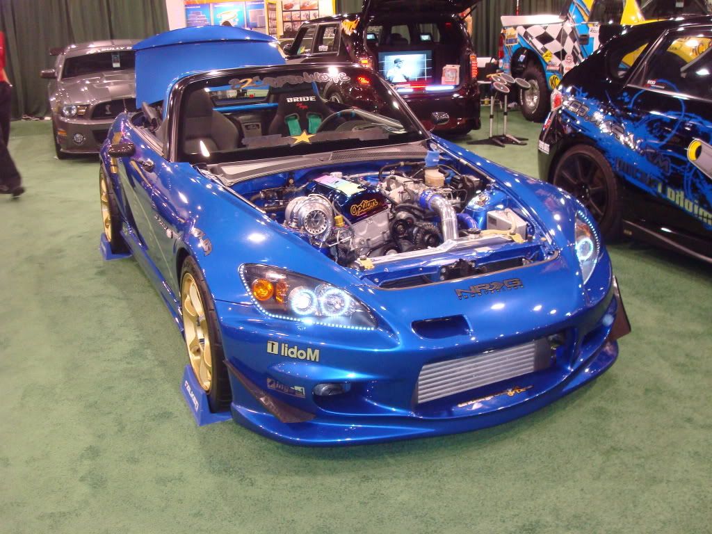 http://i179.photobucket.com/albums/w320/KatanaKris/Sema%202010/DSC00862.jpg