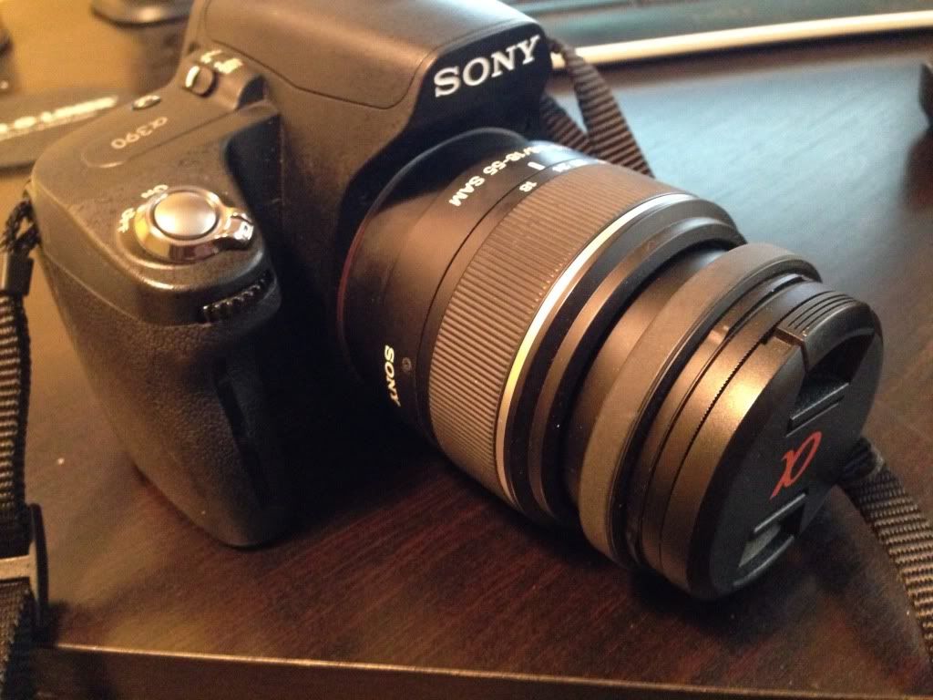 http://i179.photobucket.com/albums/w320/KatanaKris/sony%20camera%20for%20sale/C77D45DF-1587-4935-A65A-412D3A974B73-9218-000004FA17F0F659_zpsbe302b30.jpg