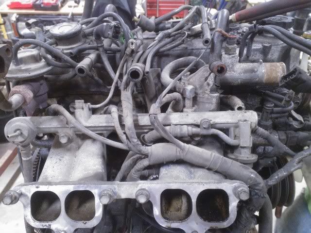 toyota 22re engine diagram toyota efi wiring diagram toyota wiring Toyota 22RE Air Intake Diagram wire bundle routing re toyota runner forum largest edit hope this helps wires come around but similiar toyota pickup engine diagram keywords